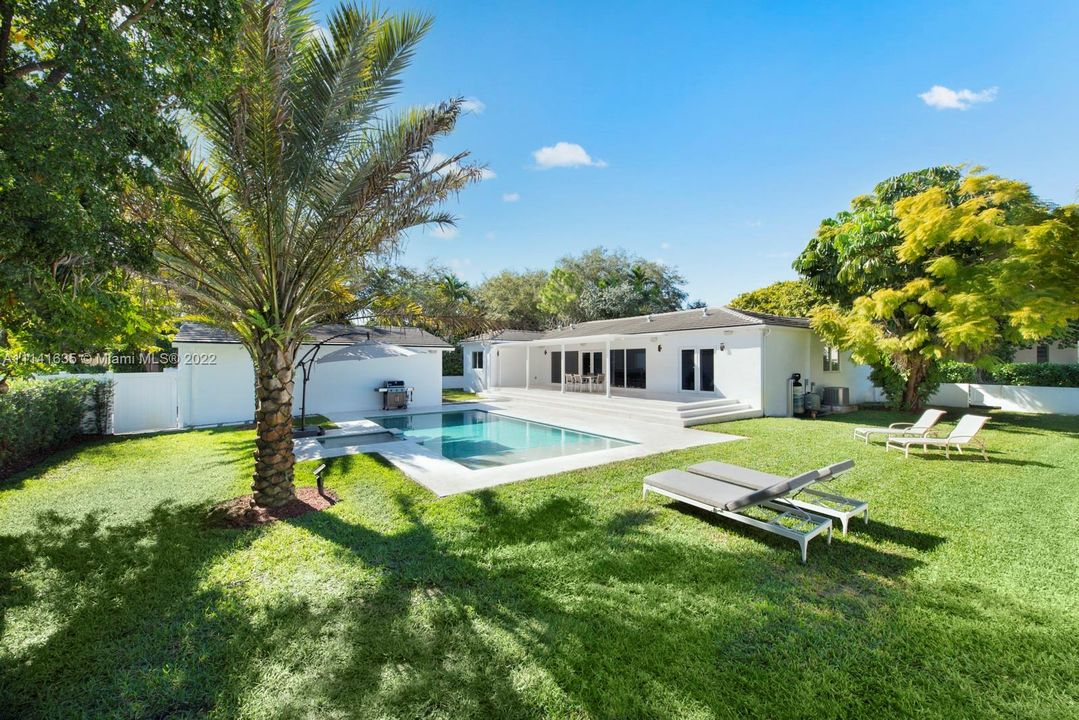 Recently Sold: $1,922,000 (3 beds, 2 baths, 0 Square Feet)