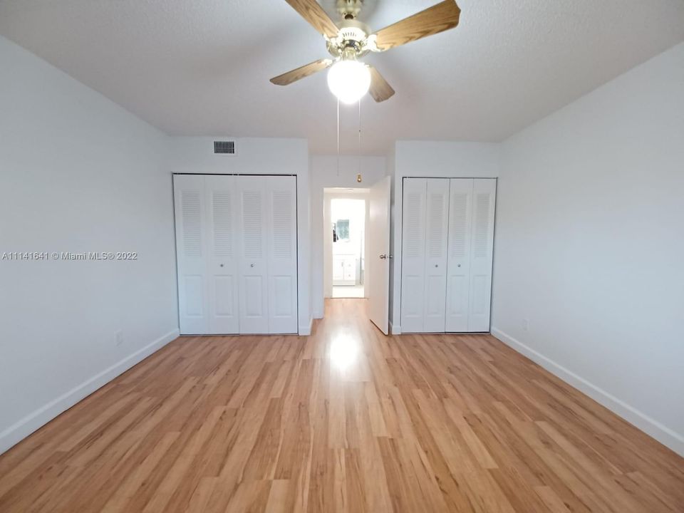 Recently Rented: $1,350 (1 beds, 1 baths, 650 Square Feet)