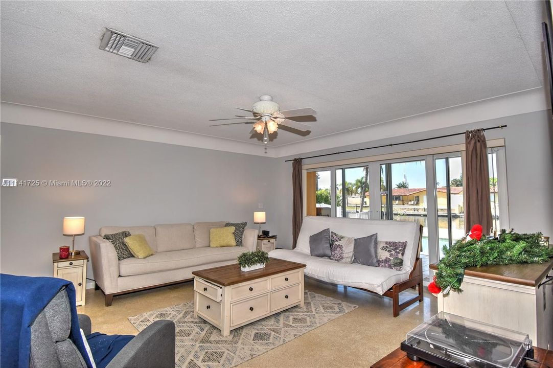 Recently Sold: $1,450,000 (3 beds, 2 baths, 2012 Square Feet)