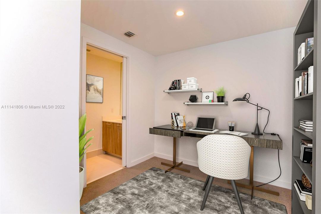 Recently Sold: $459,000 (1 beds, 1 baths, 746 Square Feet)