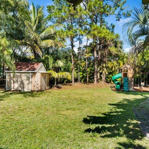 Recently Sold: $729,999 (4 beds, 3 baths, 2252 Square Feet)