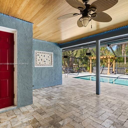Recently Sold: $729,999 (4 beds, 3 baths, 2252 Square Feet)