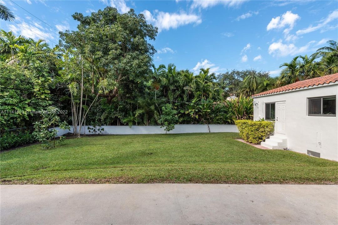 Recently Sold: $1,700,000 (4 beds, 3 baths, 2844 Square Feet)