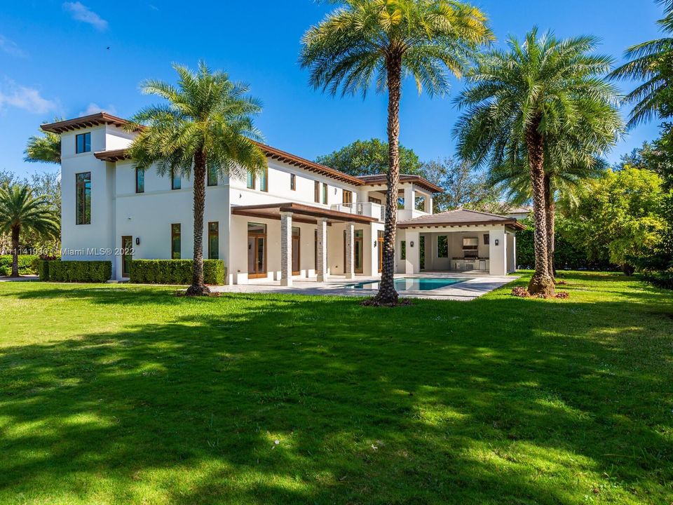 Recently Sold: $5,700,000 (6 beds, 6 baths, 5448 Square Feet)