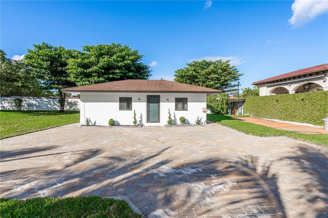 Recently Sold: $2,499,999 (5 beds, 5 baths, 0 Square Feet)