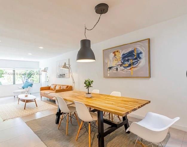 Recientemente alquilado: $9,000 (5 camas, 3 baños, 3120 Pies cuadrados)