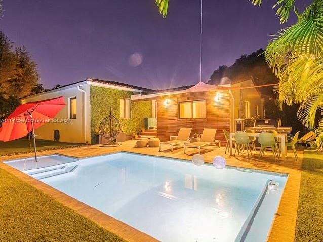 Recientemente alquilado: $9,000 (5 camas, 3 baños, 3120 Pies cuadrados)