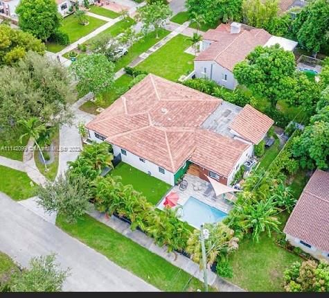 Recientemente alquilado: $9,000 (5 camas, 3 baños, 3120 Pies cuadrados)