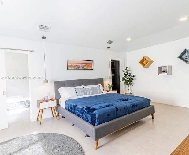 Recientemente alquilado: $9,000 (5 camas, 3 baños, 3120 Pies cuadrados)