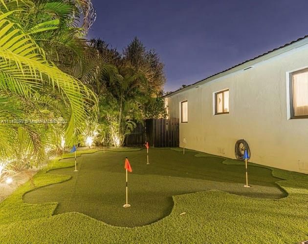 Recientemente alquilado: $9,000 (5 camas, 3 baños, 3120 Pies cuadrados)