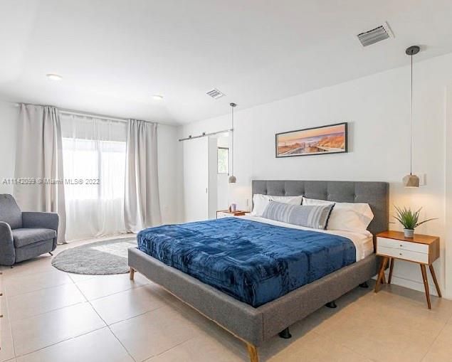 Recientemente alquilado: $9,000 (5 camas, 3 baños, 3120 Pies cuadrados)