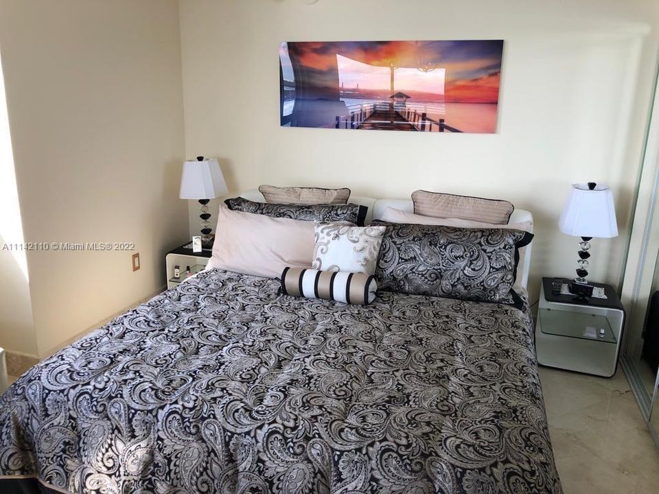 Recently Sold: $1,215,000 (2 beds, 2 baths, 1262 Square Feet)