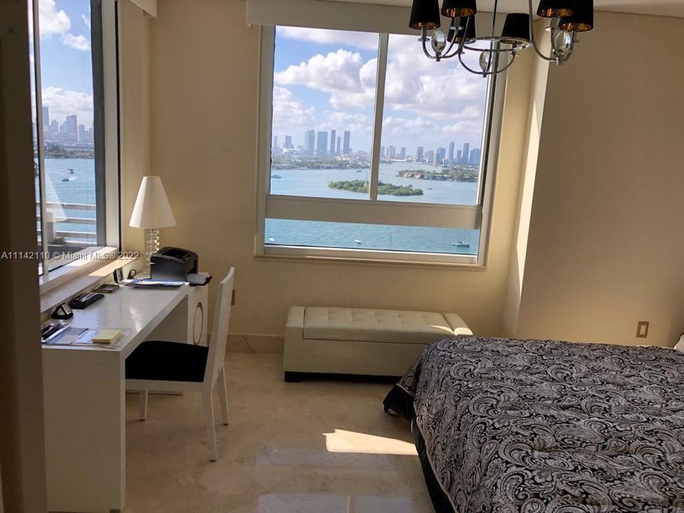 Recently Sold: $1,215,000 (2 beds, 2 baths, 1262 Square Feet)