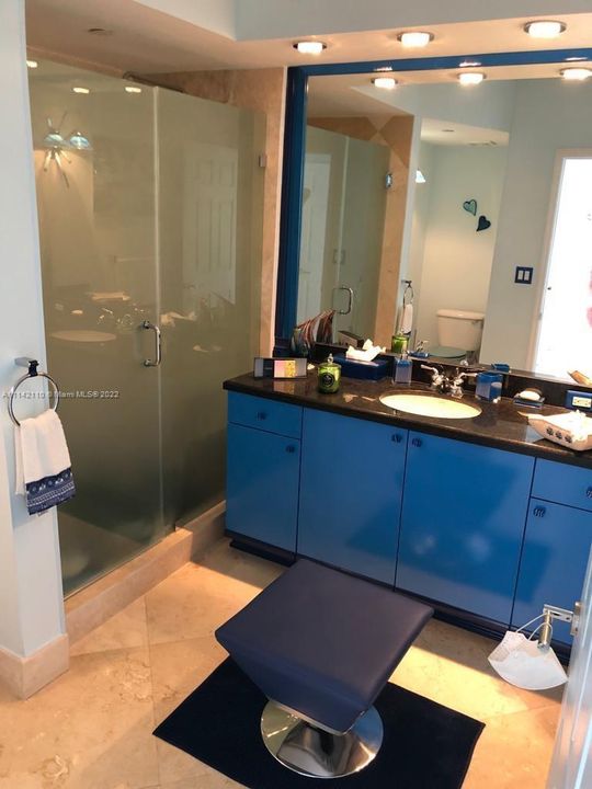 Recently Sold: $1,215,000 (2 beds, 2 baths, 1262 Square Feet)