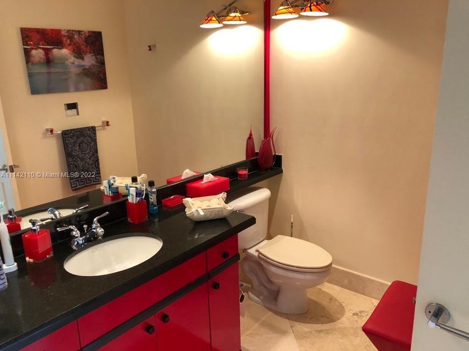 Recently Sold: $1,215,000 (2 beds, 2 baths, 1262 Square Feet)