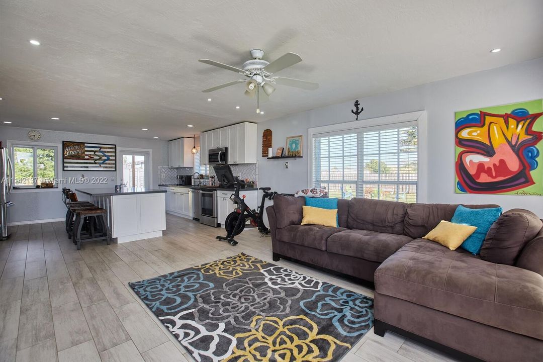 Недавно арендовано: $2,800 (2 спален, 1 ванн, 1080 Квадратных фут)