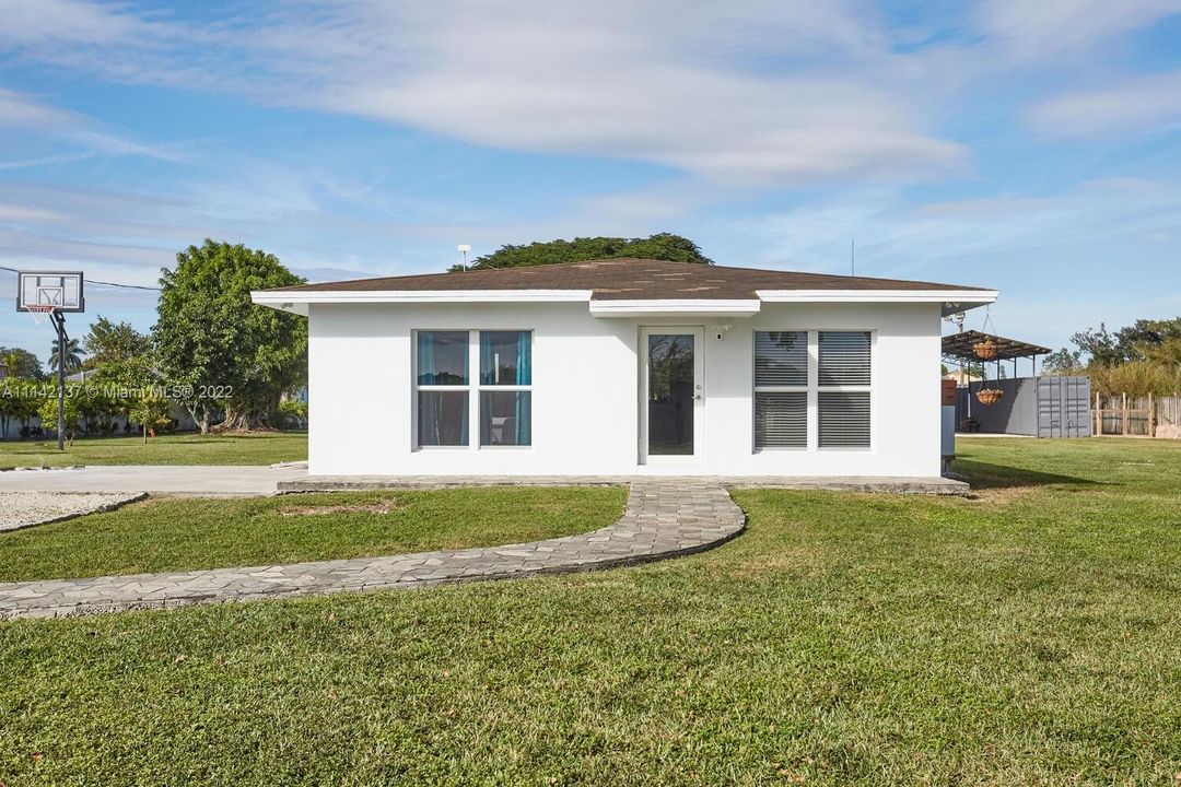 Недавно арендовано: $2,800 (2 спален, 1 ванн, 1080 Квадратных фут)