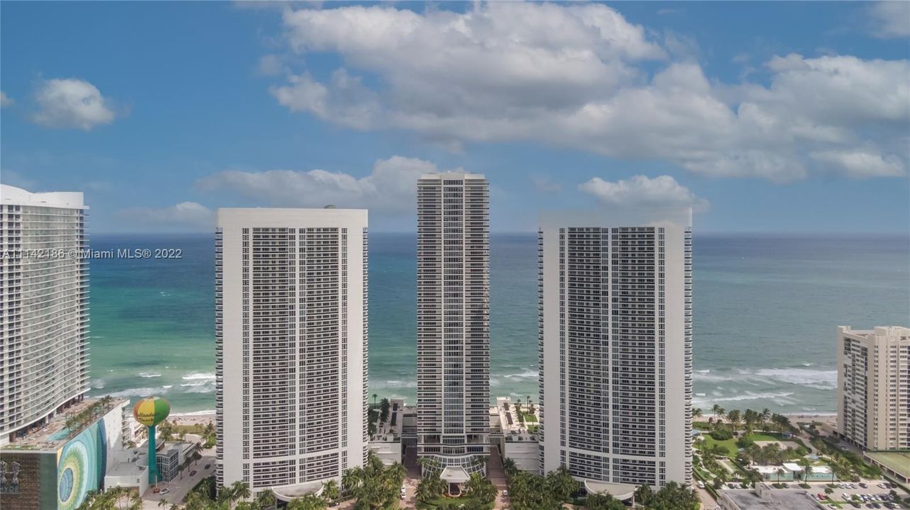 Recently Sold: $1,150,000 (2 beds, 2 baths, 1458 Square Feet)