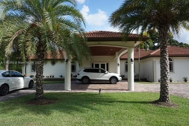 Recently Sold: $1,175,000 (4 beds, 2 baths, 2566 Square Feet)
