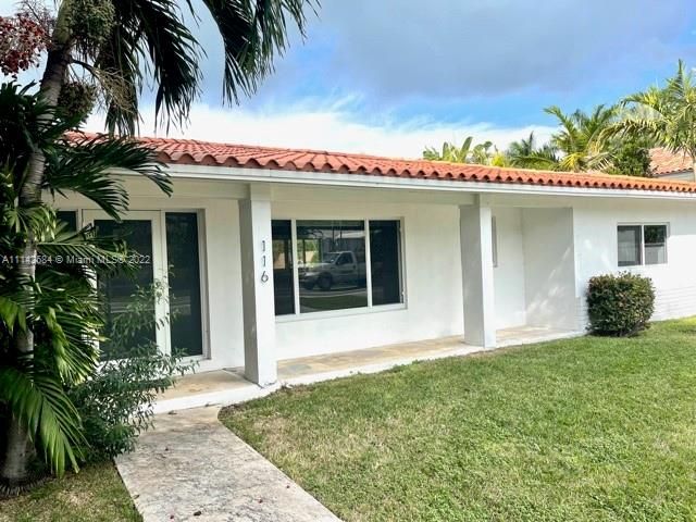 Recently Sold: $2,095,000 (4 beds, 4 baths, 2431 Square Feet)