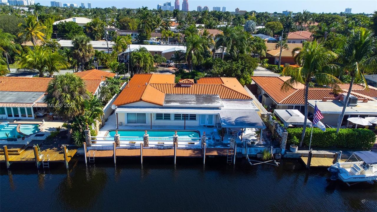 Recently Sold: $1,200,000 (4 beds, 2 baths, 2055 Square Feet)