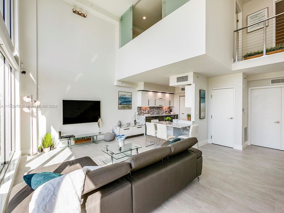 Recently Sold: $1,700,000 (3 beds, 3 baths, 1798 Square Feet)