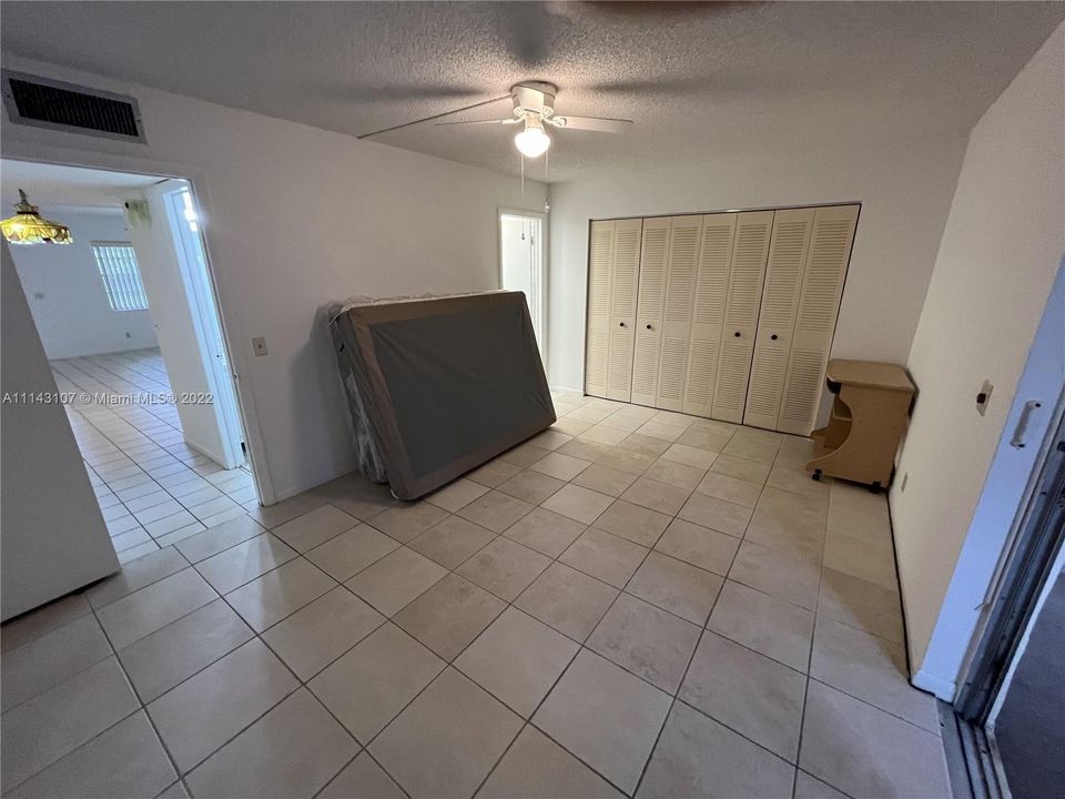 Recently Sold: $80,000 (1 beds, 1 baths, 760 Square Feet)