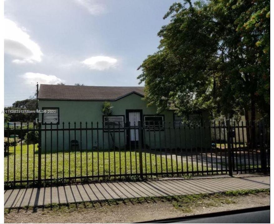 最近租的: $1,650 (3 贝兹, 1 浴室, 901 平方英尺)