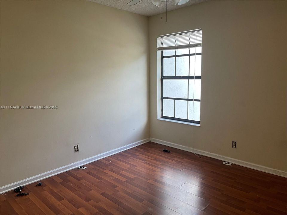 Recently Rented: $1,800 (2 beds, 2 baths, 935 Square Feet)