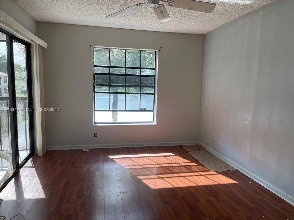 Recently Rented: $1,800 (2 beds, 2 baths, 935 Square Feet)