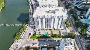 Recently Sold: $399,000 (2 beds, 2 baths, 1085 Square Feet)