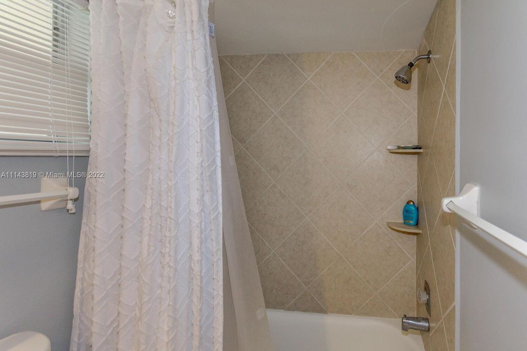 Recently Rented: $1,575 (1 beds, 1 baths, 0 Square Feet)