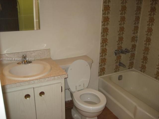 Recently Rented: $1,400 (1 beds, 1 baths, 555 Square Feet)