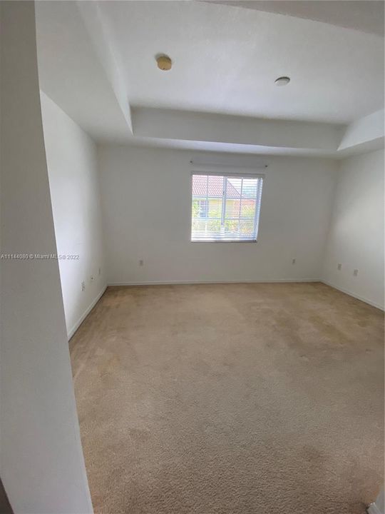 Recently Sold: $430,000 (2 beds, 2 baths, 1270 Square Feet)