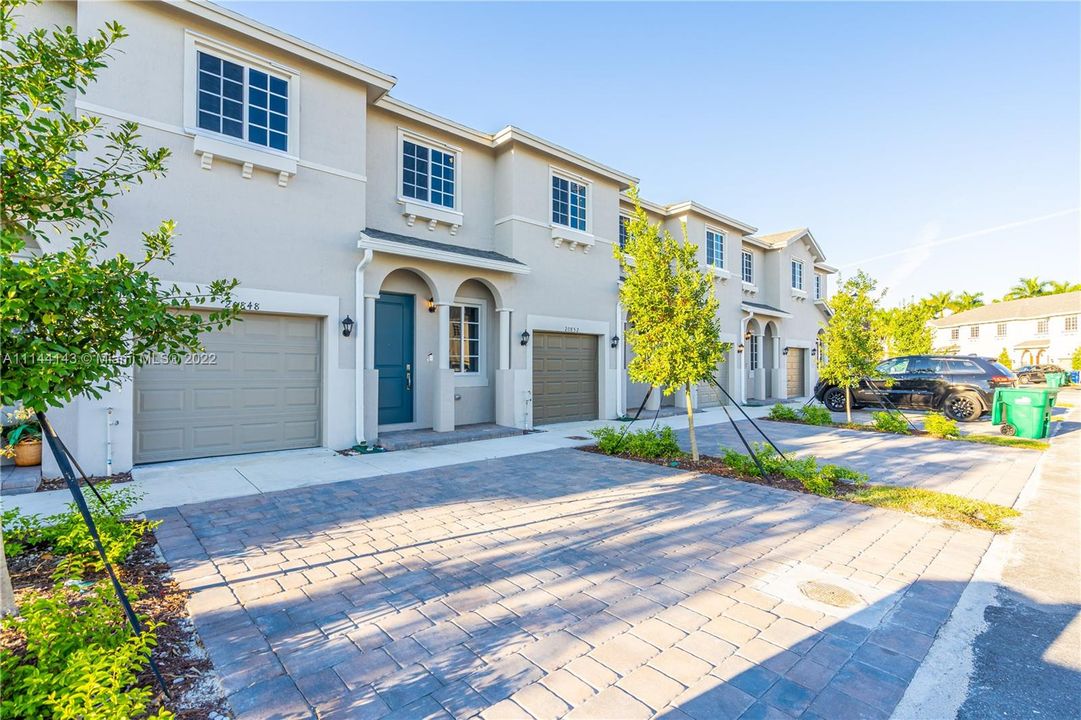 Recientemente alquilado: $3,200 (4 camas, 2 baños, 0 Pies cuadrados)