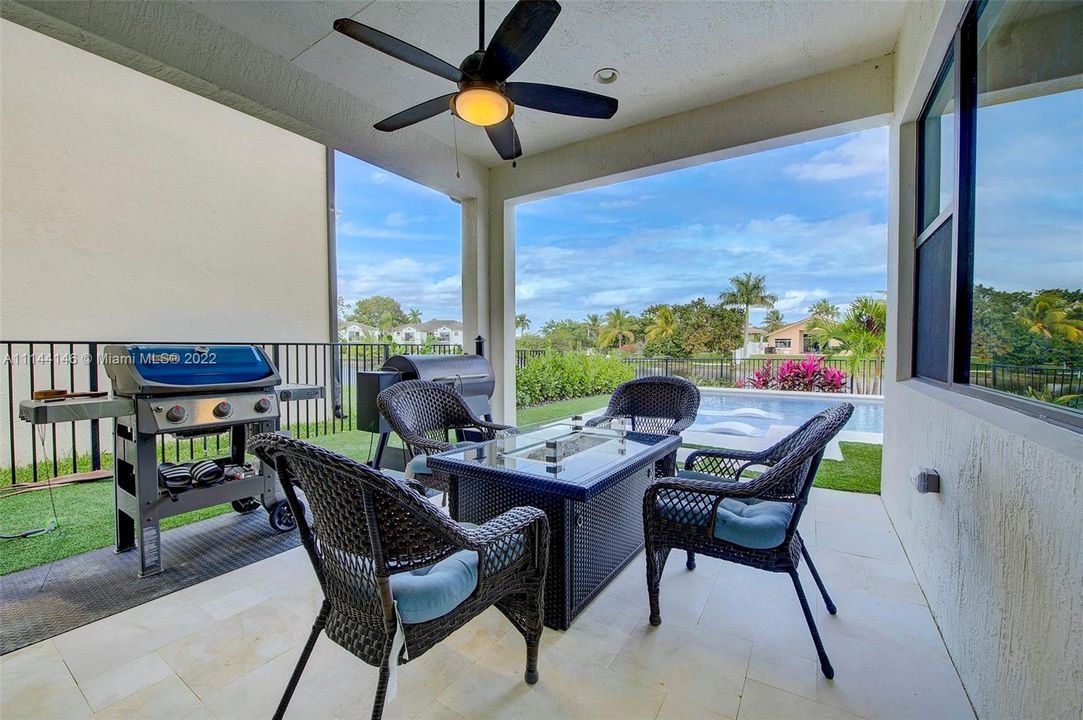 最近售出: $850,000 (4 贝兹, 3 浴室, 2397 平方英尺)