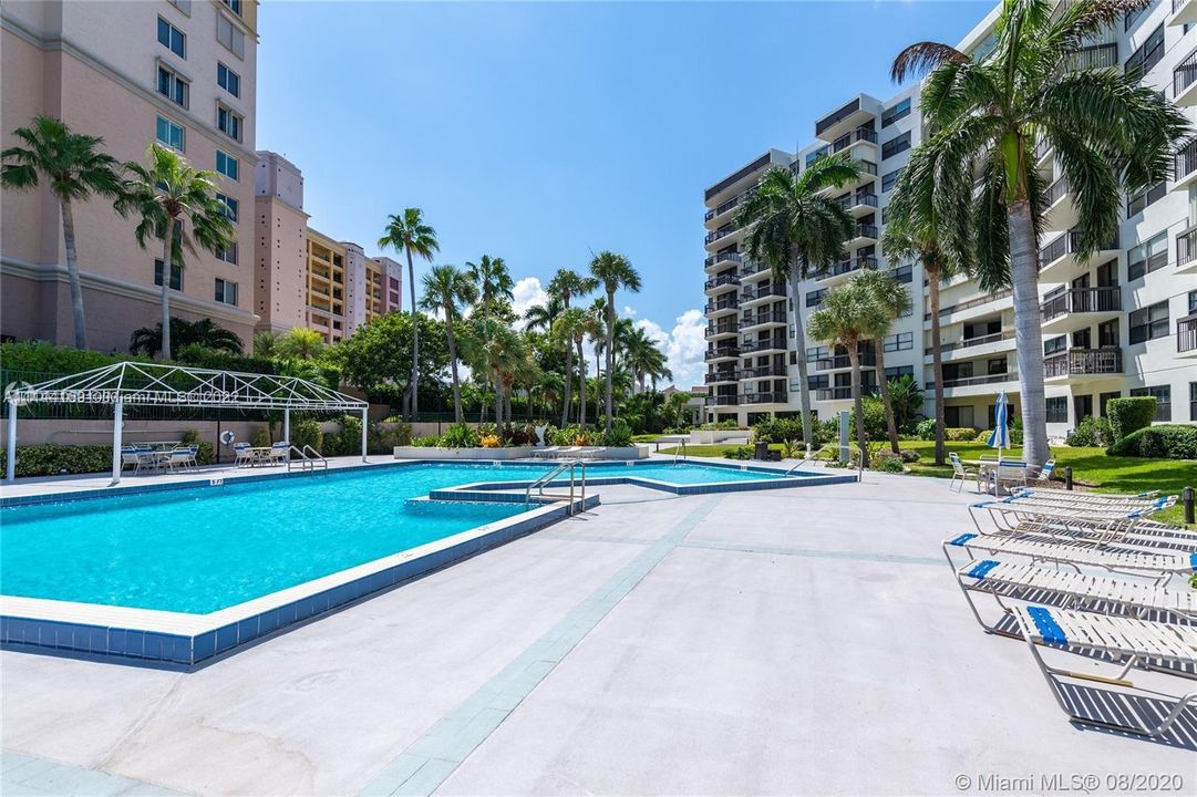 Recently Sold: $499,900 (2 beds, 2 baths, 0 Square Feet)