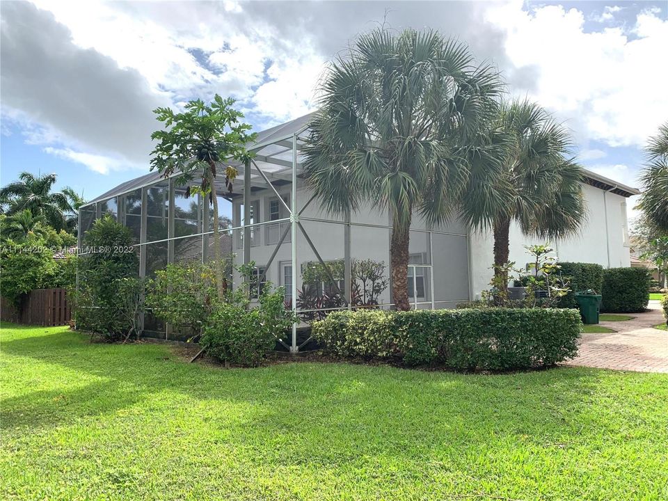 Recently Sold: $1,150,000 (5 beds, 4 baths, 3499 Square Feet)