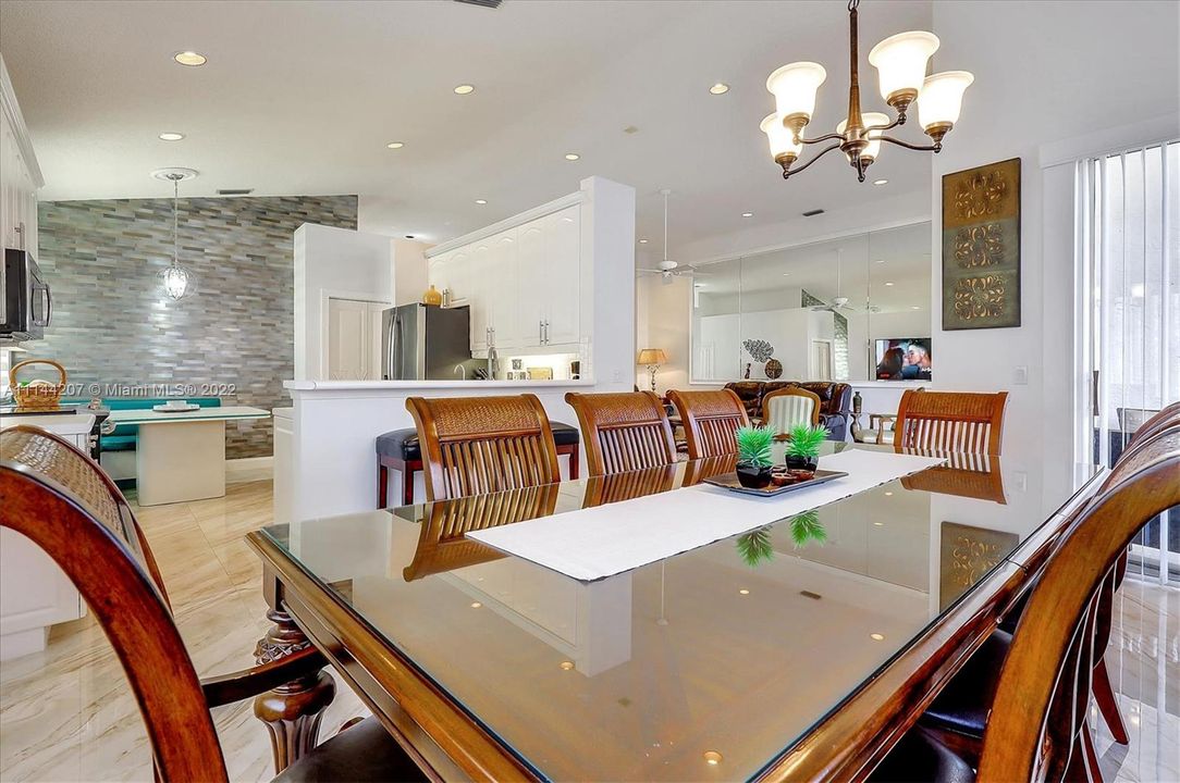 Vendido Recientemente: $512,500 (3 camas, 2 baños, 2084 Pies cuadrados)