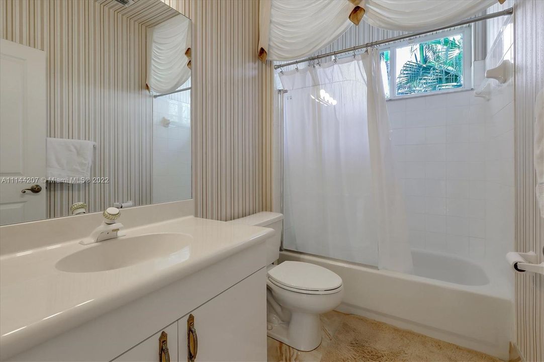 Vendido Recientemente: $512,500 (3 camas, 2 baños, 2084 Pies cuadrados)