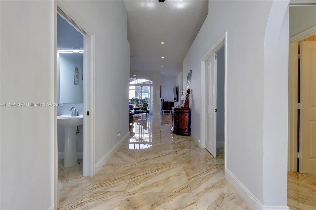 Vendido Recientemente: $512,500 (3 camas, 2 baños, 2084 Pies cuadrados)