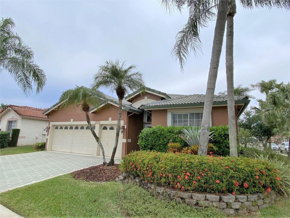 Vendido Recientemente: $512,500 (3 camas, 2 baños, 2084 Pies cuadrados)