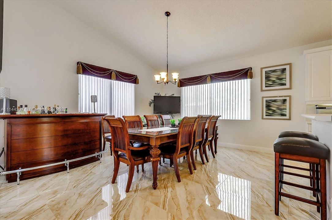 Vendido Recientemente: $512,500 (3 camas, 2 baños, 2084 Pies cuadrados)