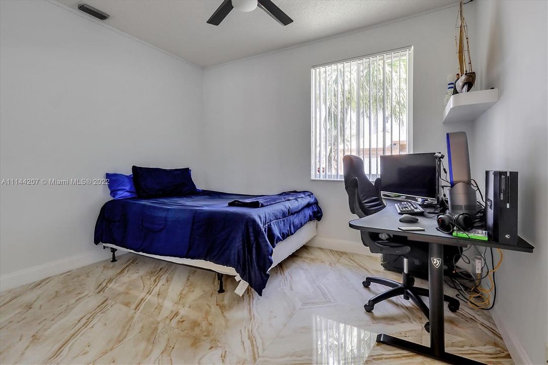 Vendido Recientemente: $512,500 (3 camas, 2 baños, 2084 Pies cuadrados)