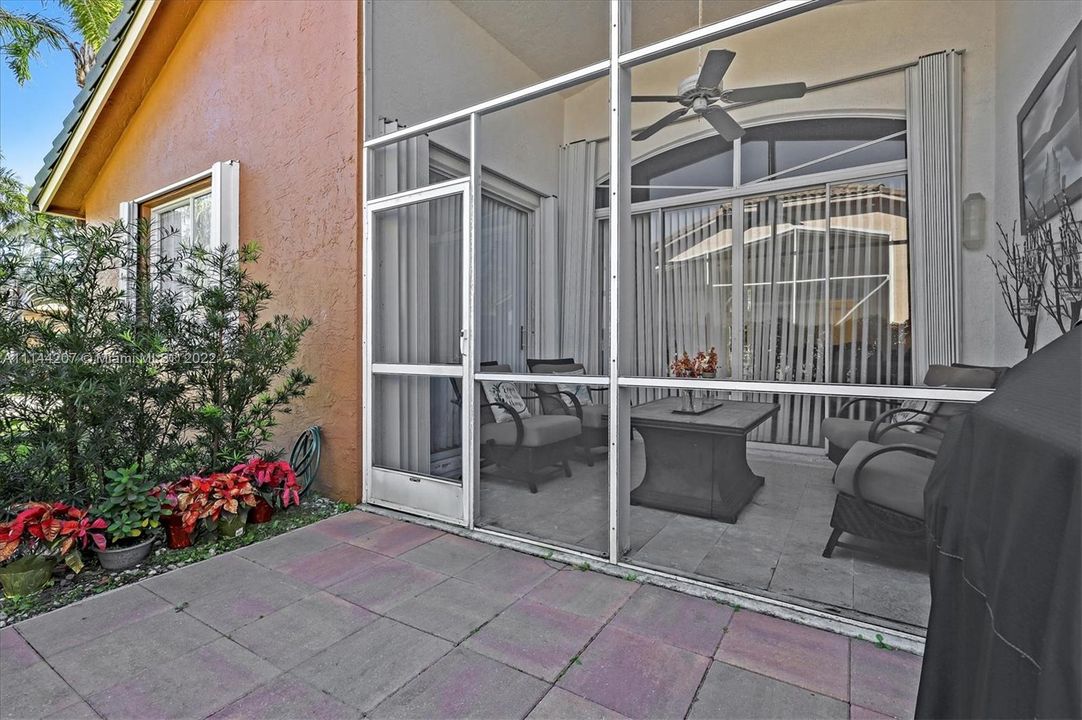 Vendido Recientemente: $512,500 (3 camas, 2 baños, 2084 Pies cuadrados)