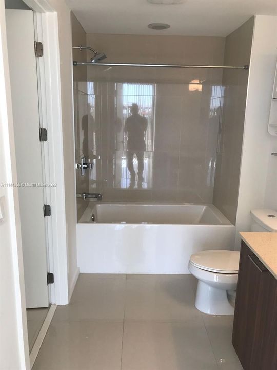 Недавно арендовано: $2,500 (2 спален, 2 ванн, 960 Квадратных фут)