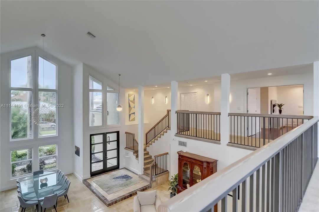 Recently Sold: $2,500,000 (4 beds, 3 baths, 3896 Square Feet)