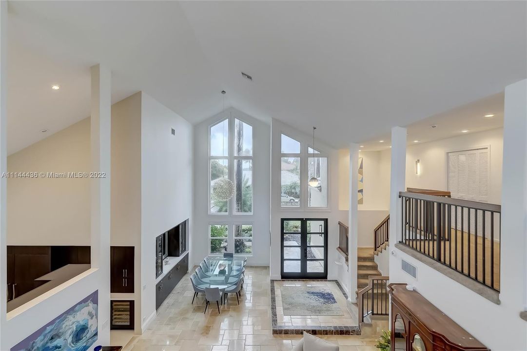 Recently Sold: $2,500,000 (4 beds, 3 baths, 3896 Square Feet)