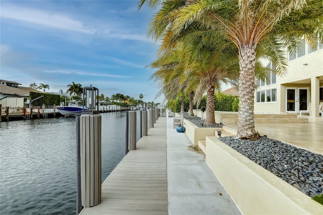 Recently Sold: $2,500,000 (4 beds, 3 baths, 3896 Square Feet)