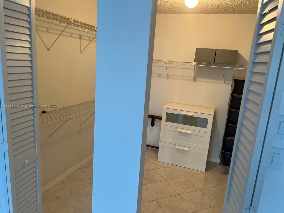 Recientemente alquilado: $2,400 (2 camas, 2 baños, 1130 Pies cuadrados)